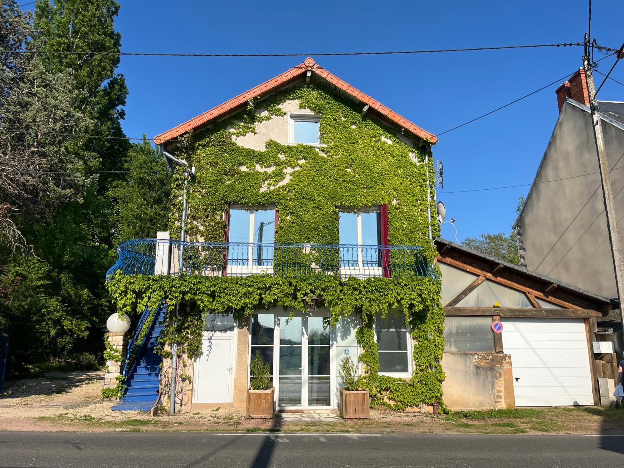 Couleurs De La Vie - Chambres D'Hotes Et Gite Cormatin Exterior photo